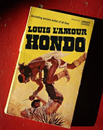 A paperback edition of Louis L'Amour's Hondo